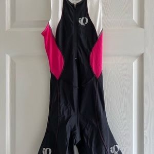 Pearl Isumi one-piece triathlon suit and sports bra